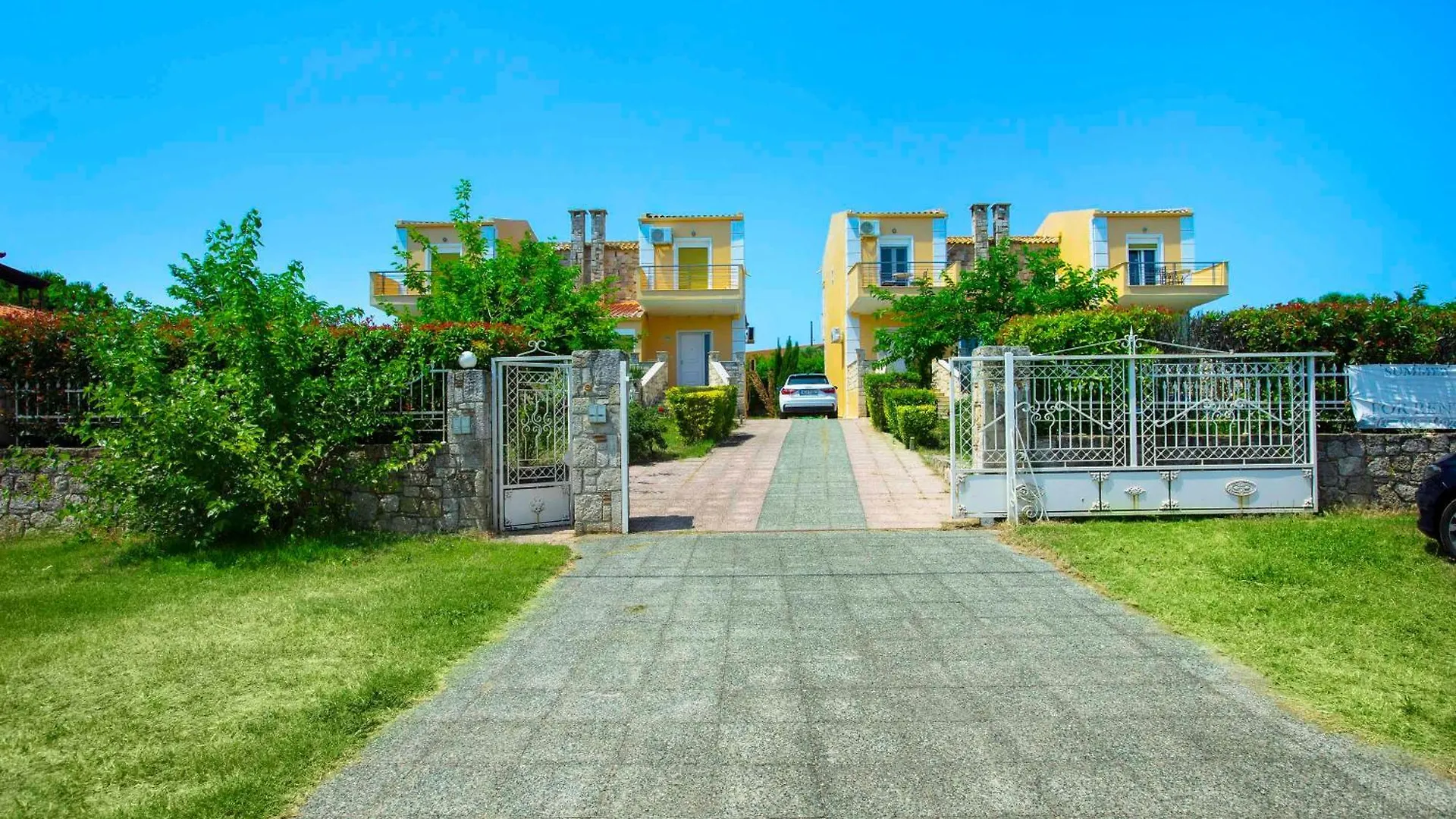 Summer Houses In 아피토스 0*,  그리스